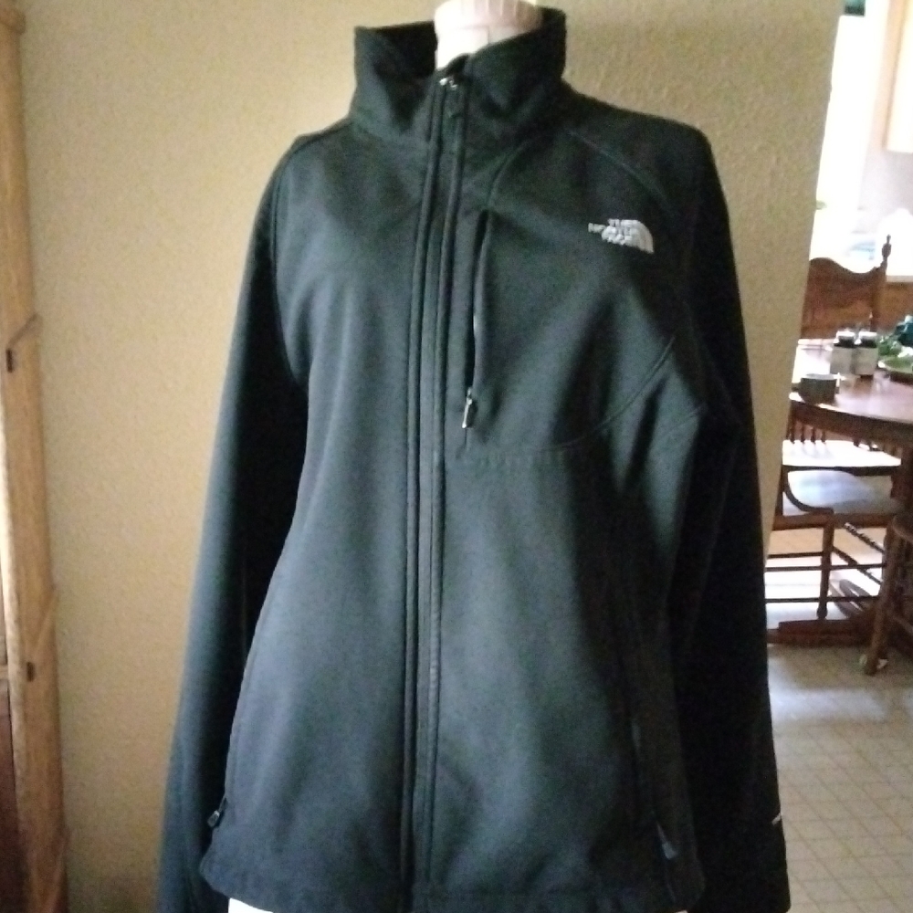 The North Face Women's Softshell Size XL